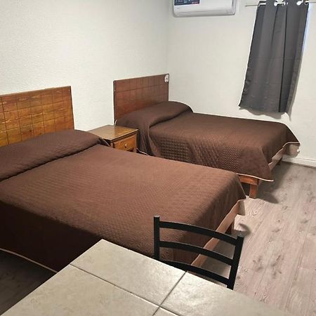 Hotel Centric Чиуауа Екстериор снимка